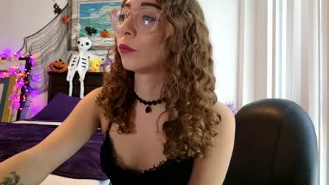 Snapshot of littledeathtrap chatting on 10-01-25, 07:09 littledeathtrap online show from 10-01-25, 07:09