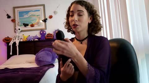 Snapshot of littledeathtrap chatting on 11-05-25, 09:04 littledeathtrap online show from 11-05-25, 09:04