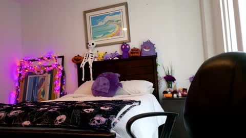 Snapshot of littledeathtrap chatting on 11-06-25, 08:21 littledeathtrap online show from 11-06-25, 08:21