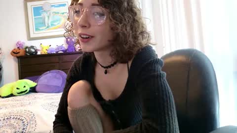 Snapshot of littledeathtrap chatting on 11-16-25, 08:58 littledeathtrap online show from 11-16-25, 08:58