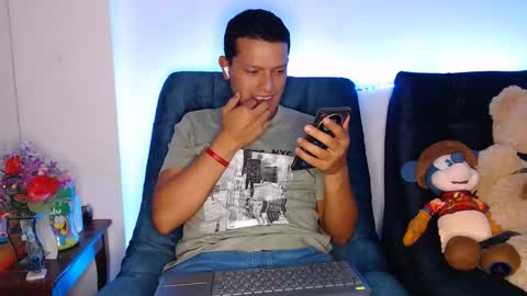 Manu online show from 04-27-26, 02:53