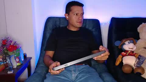 Snapshot of littledicklatin chatting on 08-02-26, 02:21 Manu online show from 08-02-26, 02:21