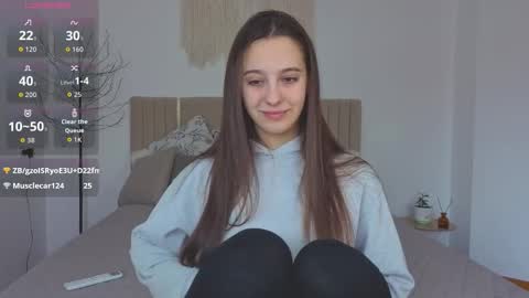 Snapshot of littlee_cherry18 chatting on 11-27-25, 08:05 Lana online show from 11-27-25, 08:05