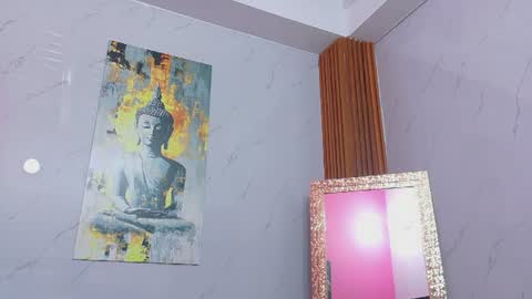 Snapshot of littlee_emilyy_ chatting on 06-19-26, 12:53 Emily online show from 06-19-26, 12:53