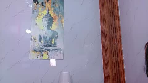 Snapshot of littlee_emilyy_ chatting on 07-09-26, 01:04 Emily online show from 07-09-26, 01:04