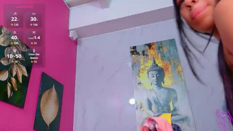 Snapshot of littlee_emilyy_ chatting on 07-10-26, 01:03 Emily online show from 07-10-26, 01:03