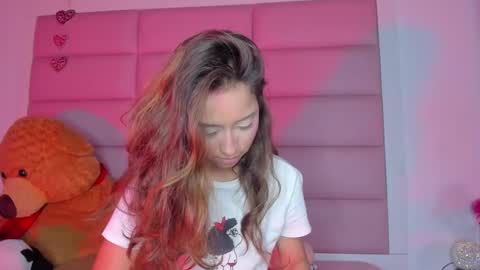 littlee_emma_ online show from 01-31-25, 09:27