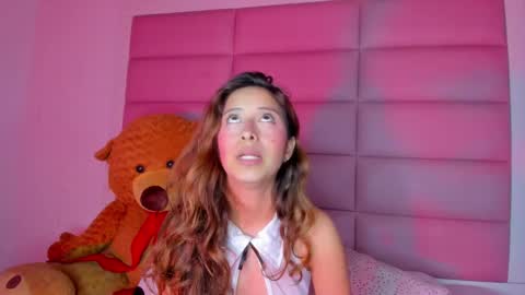 littlee_emma_ online show from 02-21-25, 03:56