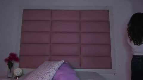 Snapshot of littlee_emma_ chatting on 01-07-26, 03:09 littlee_emma_ online show from 01-07-26, 03:09