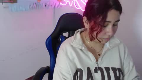 Snapshot of littlee_red chatting on 11-11-25, 09:37 Angel online show from 11-11-25, 09:37