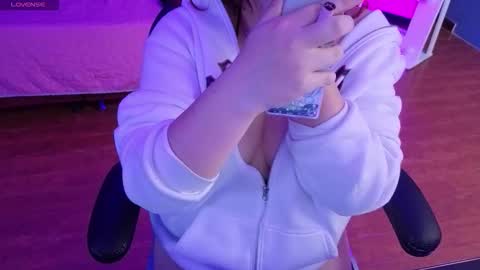 Snapshot of littlee_red chatting on 02-03-26, 07:19 Angel online show from 02-03-26, 07:19