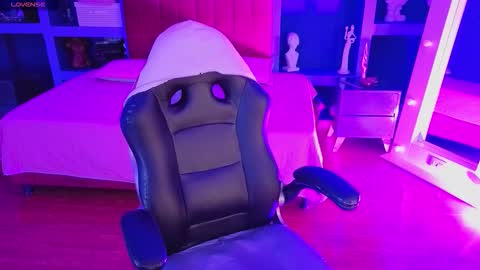 Snapshot of littlee_red chatting on 02-10-26, 09:19 Angel online show from 02-10-26, 09:19