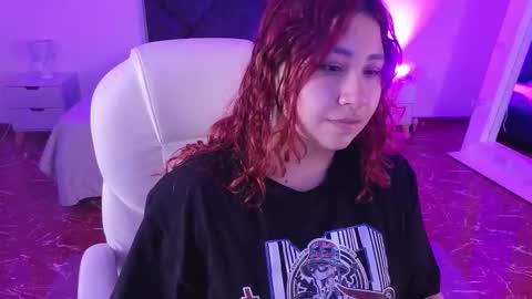 Snapshot of littlee_red chatting on 02-19-26, 08:38 Angel online show from 02-19-26, 08:38