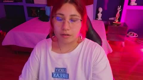 Snapshot of littlee_red chatting on 02-21-26, 08:43 Angel online show from 02-21-26, 08:43