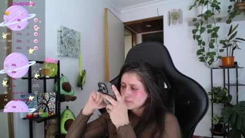 Snapshot of littlelaksmi chatting on 12-20-24, 02:52 Laksmi online show from 12-20-24, 02:52