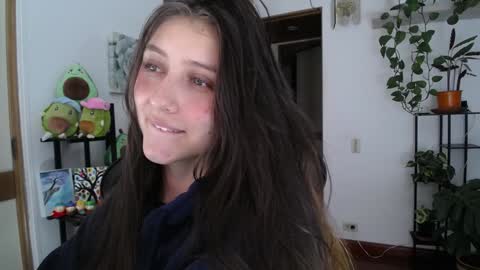 Snapshot of littlelaksmi chatting on 12-20-24, 11:26 Laksmi online show from 12-20-24, 11:26