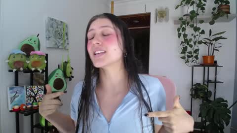 Snapshot of littlelaksmi chatting on 01-12-25, 03:25 Laksmi online show from 01-12-25, 03:25