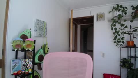 Snapshot of littlelaksmi chatting on 01-12-25, 06:27 Laksmi online show from 01-12-25, 06:27