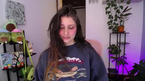 Snapshot of littlelaksmi chatting on 02-17-25, 07:21 Laksmi online show from 02-17-25, 07:21