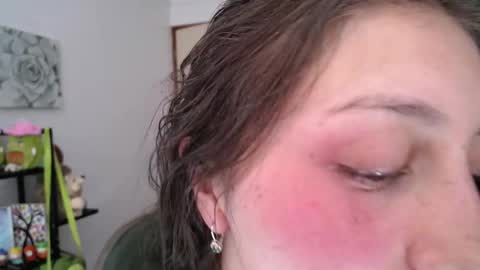 Snapshot of littlelaksmi chatting on 02-21-25, 11:10 Laksmi online show from 02-21-25, 11:10