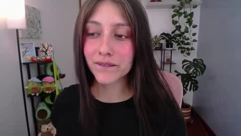 Snapshot of littlelaksmi chatting on 09-10-25, 10:10 Laksmi online show from 09-10-25, 10:10
