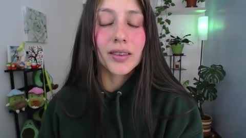 Snapshot of littlelaksmi chatting on 09-17-25, 09:38 Laksmi online show from 09-17-25, 09:38