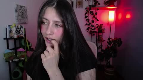 Snapshot of littlelaksmi chatting on 10-15-25, 10:43 Laksmi online show from 10-15-25, 10:43