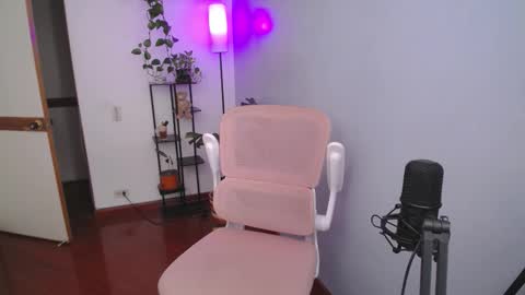 Snapshot of littlelaksmi chatting on 01-09-26, 09:27 Laksmi online show from 01-09-26, 09:27