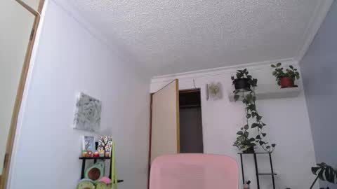 Snapshot of littlelaksmi chatting on 03-04-26, 09:43 Laksmi online show from 03-04-26, 09:43