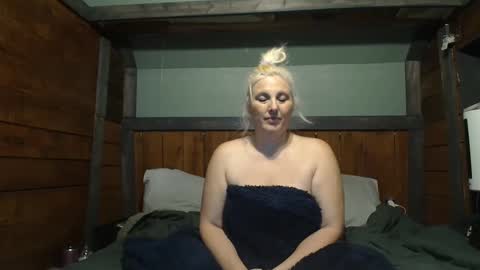 lisanixs online show from 02-22-25, 03:58