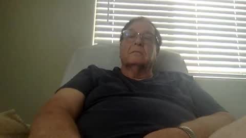Snapshot of littlemaff chatting on 11-03-25, 05:03 Maff online show from 11-03-25, 05:03