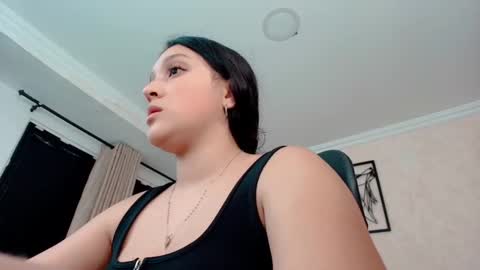Sarahs Room online show from 10-29-25, 09:16