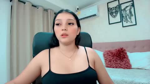 Sarahs Room online show from 12-19-25, 11:12