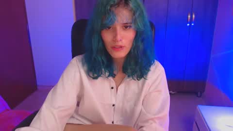 LAUREN online show from 10-14-25, 02:01