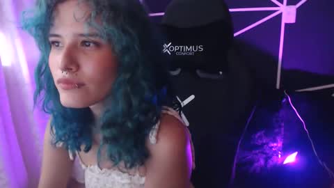 LAUREN online show from 10-27-25, 03:05