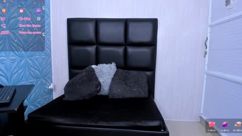 Snapshot of littleparker chatting on 01-06-25, 12:35 PARKER online show from 01-06-25, 12:35