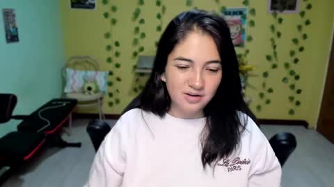 Snapshot of littleprety6969 chatting on 05-16-26, 05:59 Mia Wednesday to Sunday 730 am to 1030 am Colombian Hour D online show from 05-16-26, 05:59