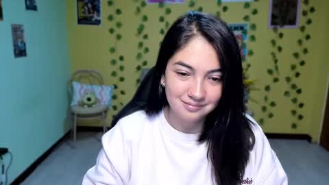 Snapshot of littleprety6969 chatting on 05-23-26, 05:12 Mia Wednesday to Sunday 730 am to 1030 am Colombian Hour D online show from 05-23-26, 05:12