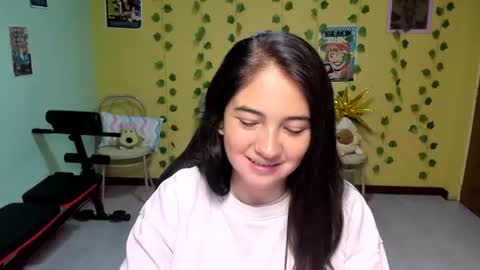 Snapshot of littleprety6969 chatting on 06-13-26, 05:38 Mia Wednesday to Sunday 730 am to 1030 am Colombian Hour D online show from 06-13-26, 05:38