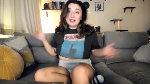 Snapshot of littlerowbo chatting on 02-21-26, 06:36 Allison D online show from 02-21-26, 06:36