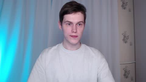 Snapshot of littlesadcabbage chatting on 01-16-25, 12:55 Sonnenschein online show from 01-16-25, 12:55