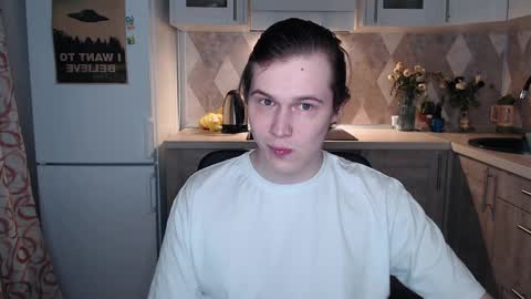 Snapshot of littlesadcabbage chatting on 04-05-26, 06:16 Sonnenschein online show from 04-05-26, 06:16