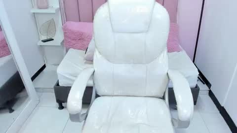  sofii  online show from 10-21-25, 09:15