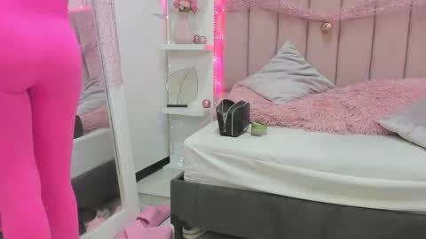  sofii  online show from 01-06-26, 08:23