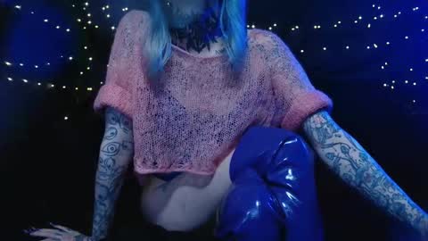 Niki  free tg channel with some photos gifs and info about streams  online show from 11-30-25, 09:02