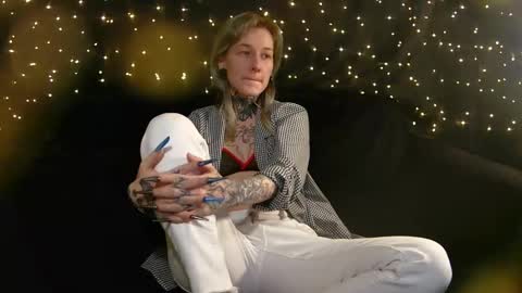 Niki  free tg channel with some photos gifs and info about streams  online show from 02-08-26, 07:01