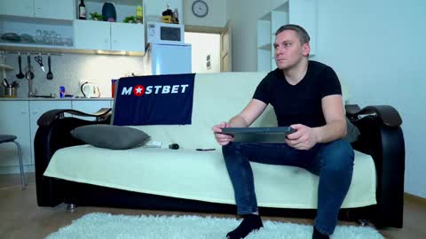 Little Tifany online show from 12-20-24, 08:49