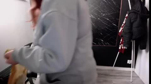 Snapshot of littleviki_ chatting on 02-17-25, 06:09 Viki online show from 02-17-25, 06:09