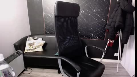 Snapshot of littleviki_ chatting on 02-19-25, 06:22 Viki online show from 02-19-25, 06:22