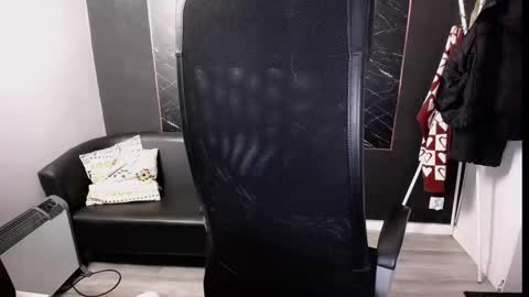 Snapshot of littleviki_ chatting on 03-04-25, 04:49 Viki online show from 03-04-25, 04:49